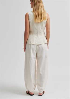 Avida buks Eggnog Second Female 